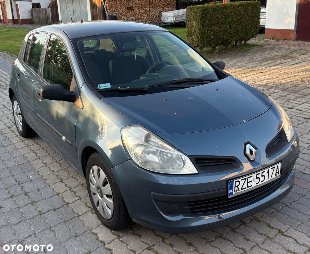 Renault Clio 1.2 16V Authentique - 1
