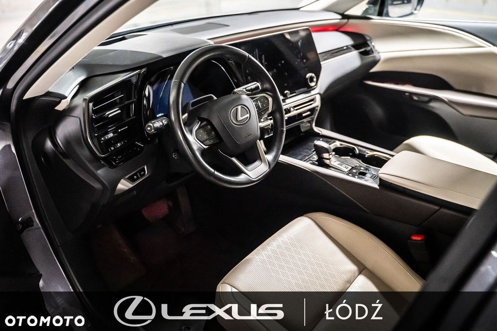 Lexus RX - 9