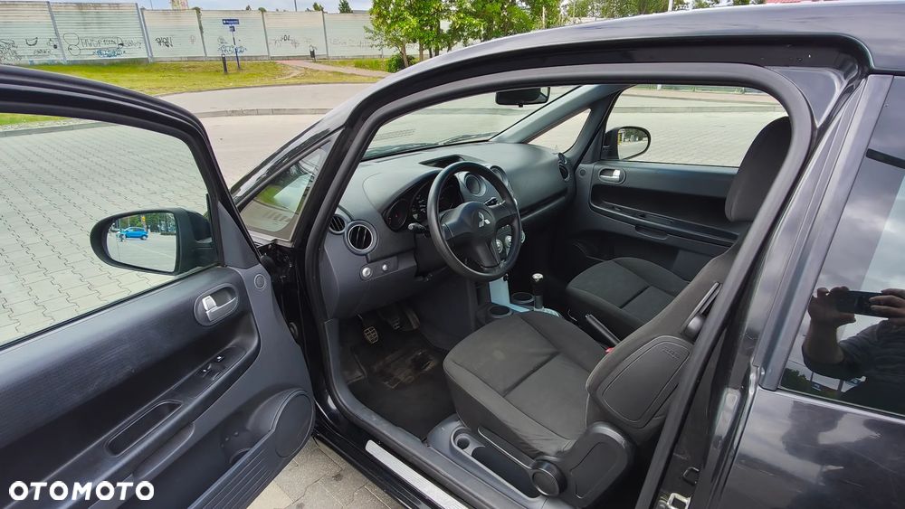 Mitsubishi Colt 1.3 Inform - 10