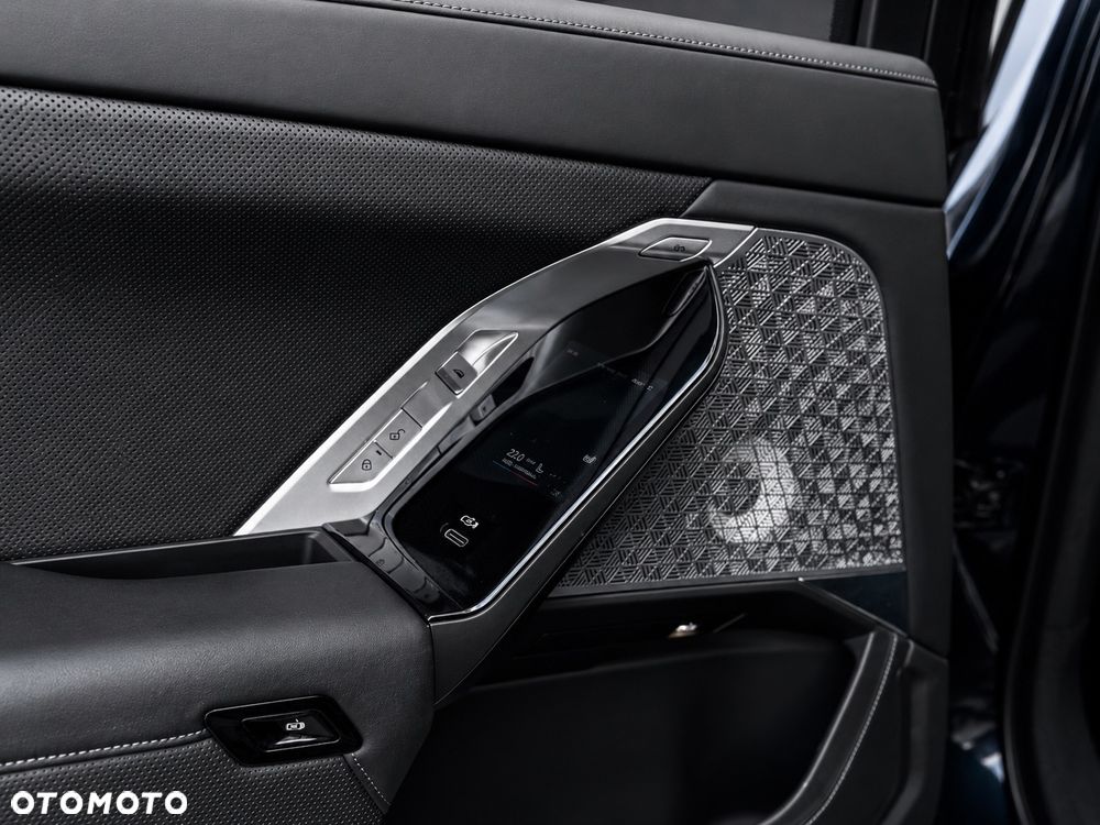 BMW Seria 7 M760e PHEV xDrive sport - 29