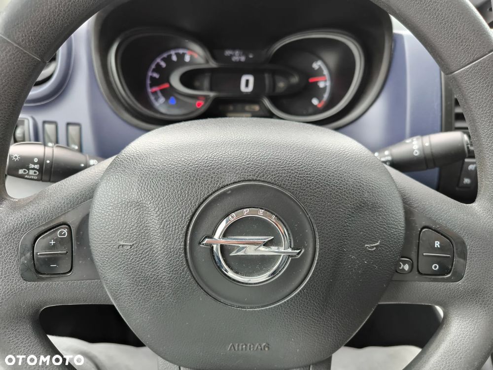 Opel Vivaro - 19