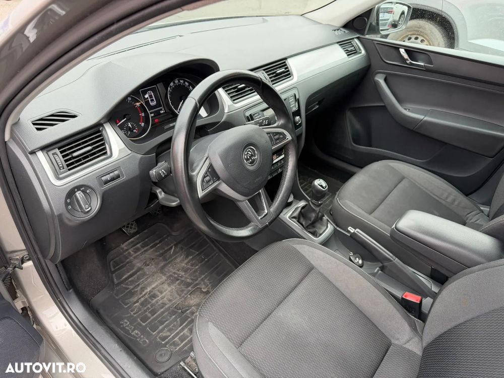 Skoda RAPID 1.2 TSI Style - 11