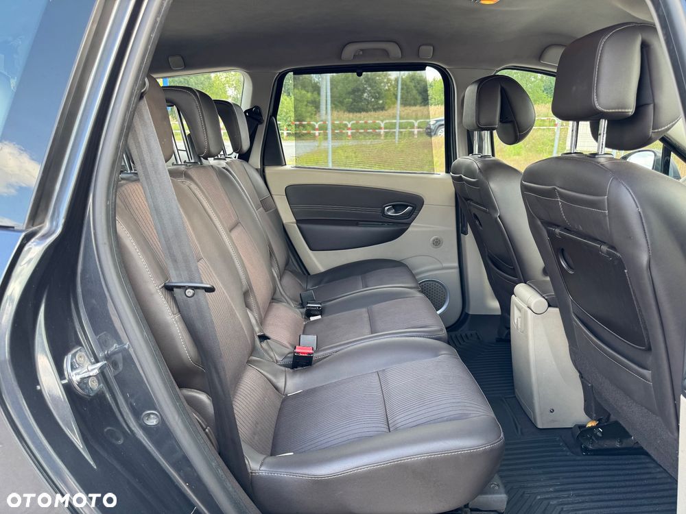 Renault Grand Scenic - 19