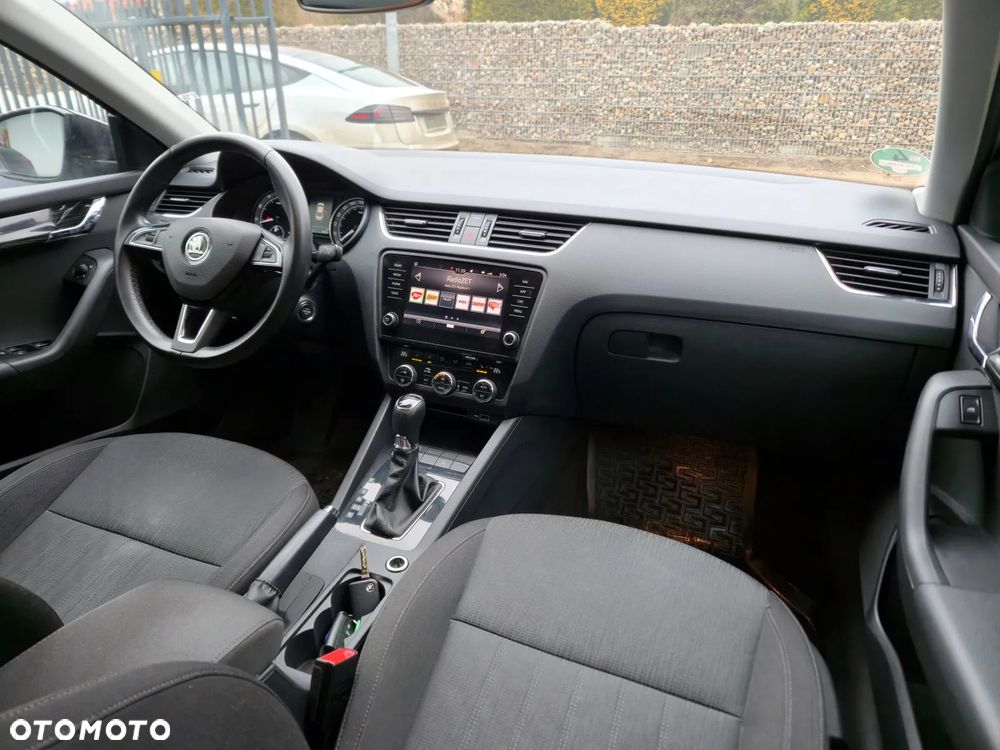 Skoda Octavia 1.5 TSI GPF ACT Style DSG - 6