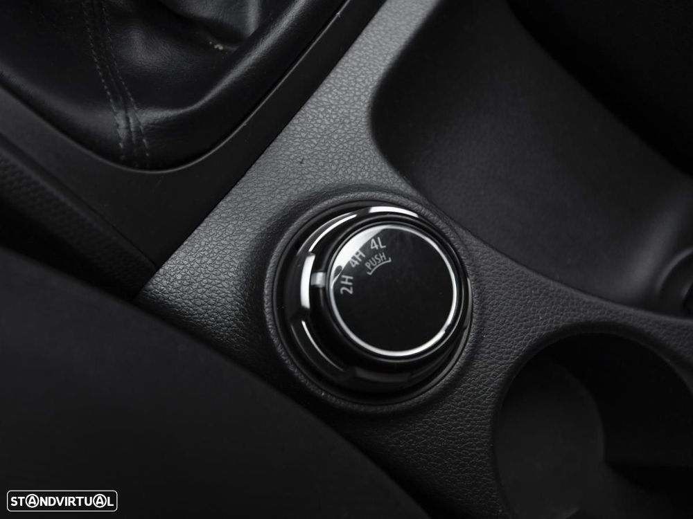 Mitsubishi L200 2.4 DI-D Club 4WD C/IVA - 12