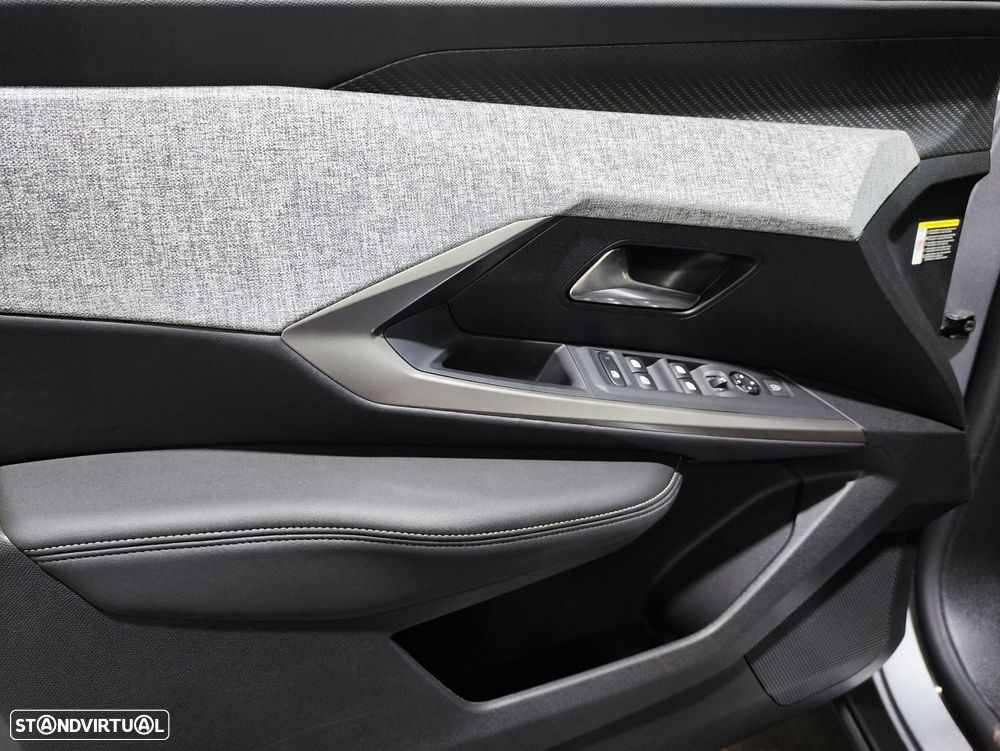 Peugeot 3008 1.2 Hybrid Allure e-DCS6 - 6