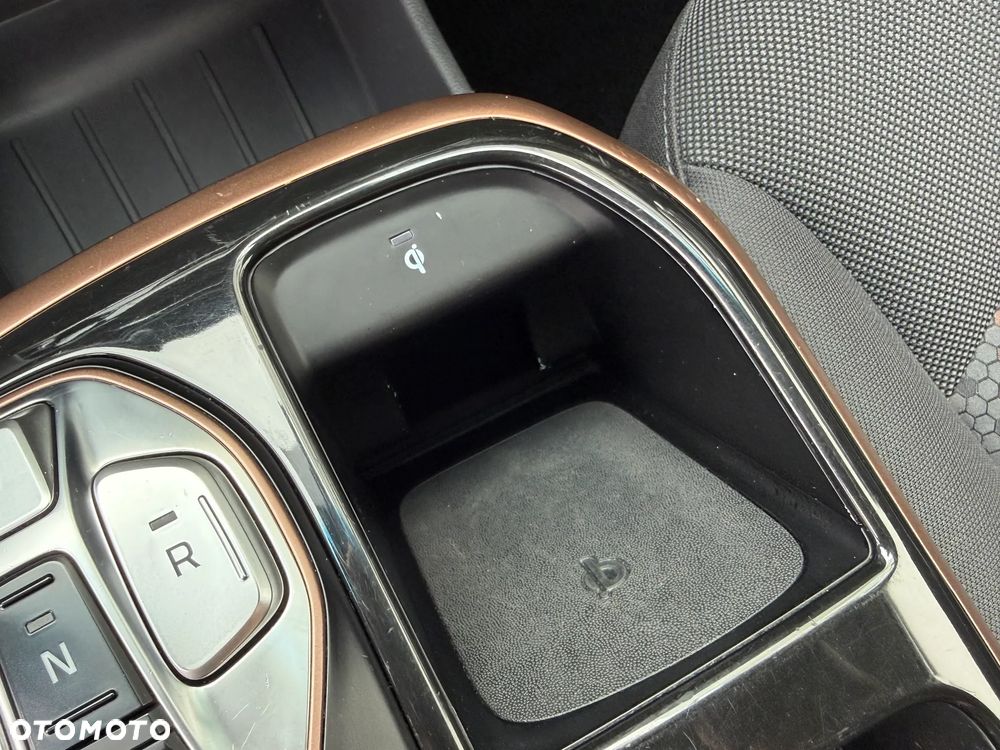 Hyundai IONIQ - 26