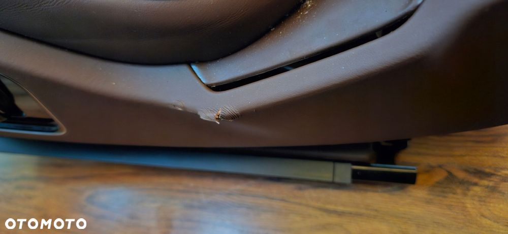 audi s8 a8 d4 lift fotele kanapa boczki brązowa skóra wentylacja masaże - 14