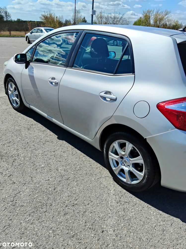 Toyota Auris 1.4 D-4D 2010 - 2