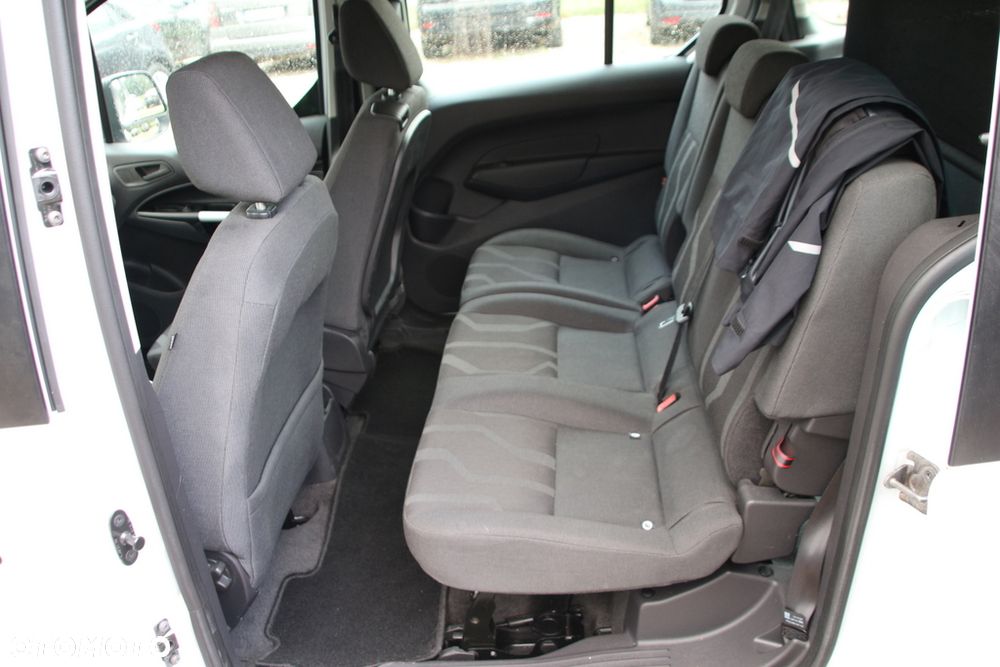Ford Tourneo Connect Grand - 16