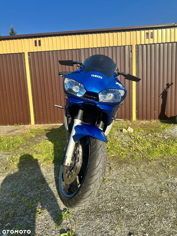 Yamaha R6 - 4