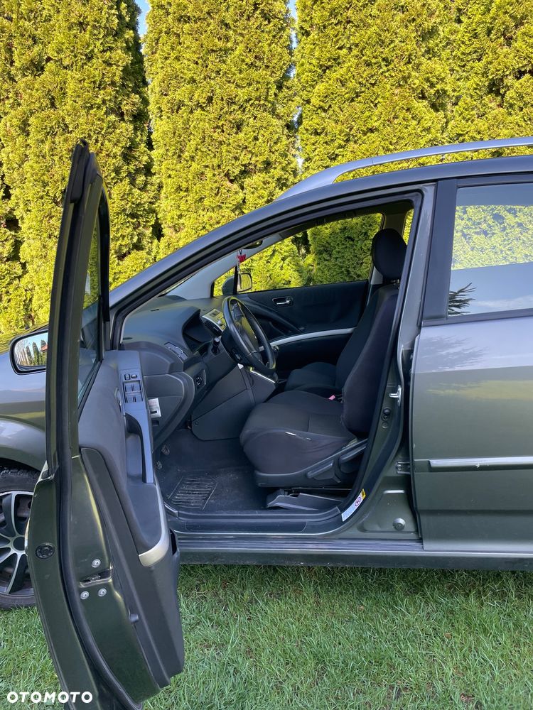 Toyota Corolla Verso - 10