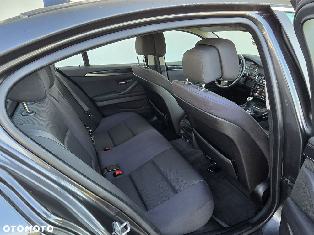 BMW Seria 5 - 12