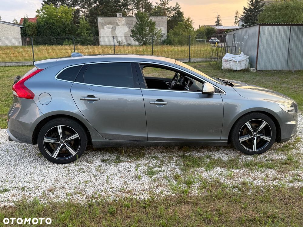 Volvo V40 T3 Drive-E R-Design Momentum - 5