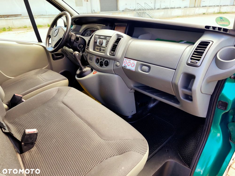 Opel VIVARO - 17