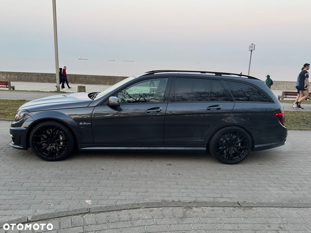 Mercedes-Benz Klasa C 63 AMG - 5