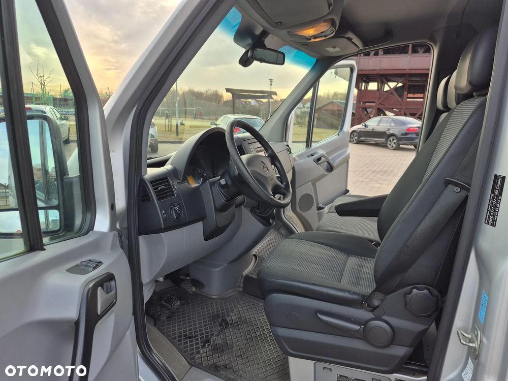 Mercedes-Benz Sprinter 906.255 - 16
