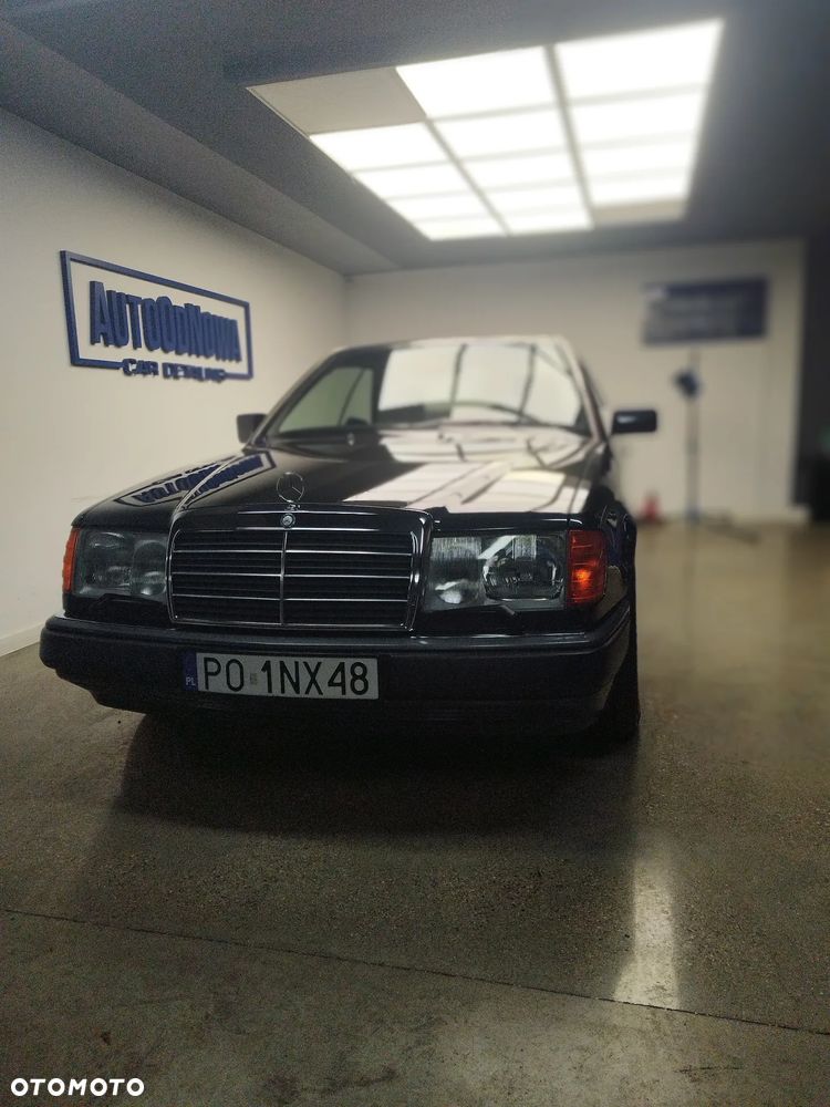 Mercedes-Benz W124 (1984-1993) - 12