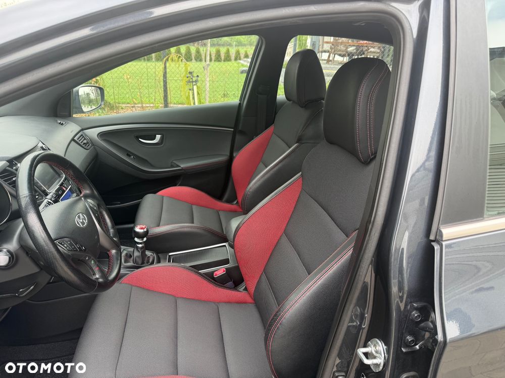 Hyundai i30 1.6 T GDI Turbo - 23