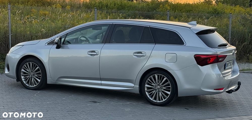 Toyota Avensis 1.8 Executive - 18