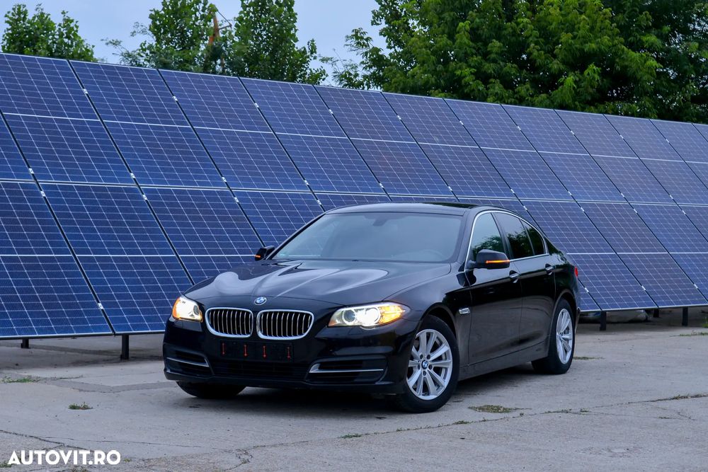 BMW Seria 5 520d Aut. Luxury Line - 2