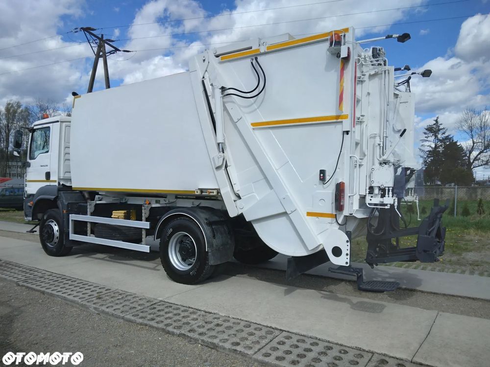 MAN TGM 18.250 4x4 Smieciarka resor - 15
