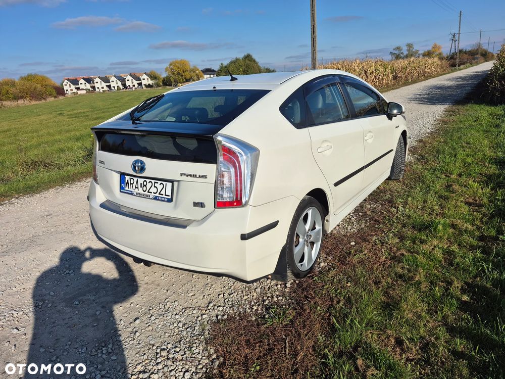 Toyota Prius 2014 photo 4