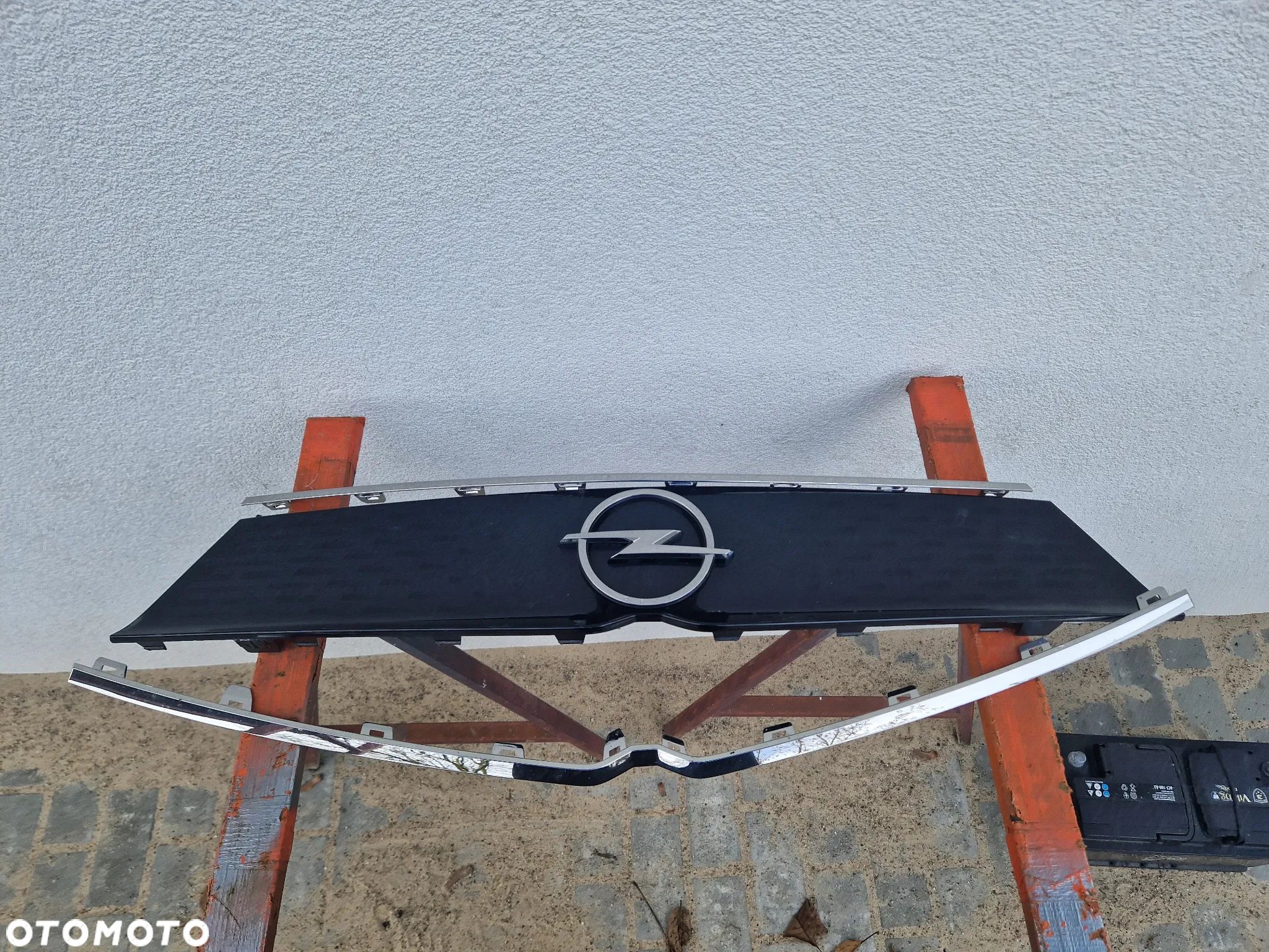 OPEL MOKKA B 2 II GRILL ATRAPA CHROM EMBLEMAT 9835272480 - 1