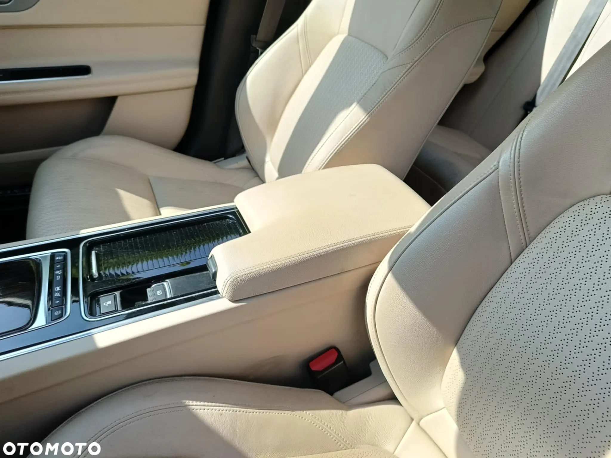Jaguar XF 20d AWD Prestige - 20