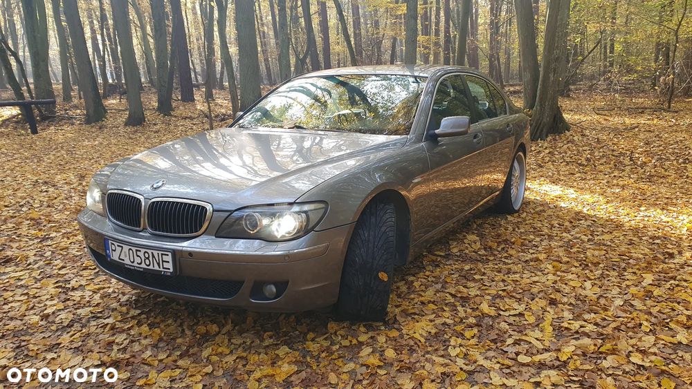 BMW Seria 7 740i - 3