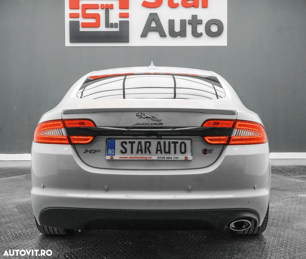 Jaguar XF 2.2D Premium Luxury - 6