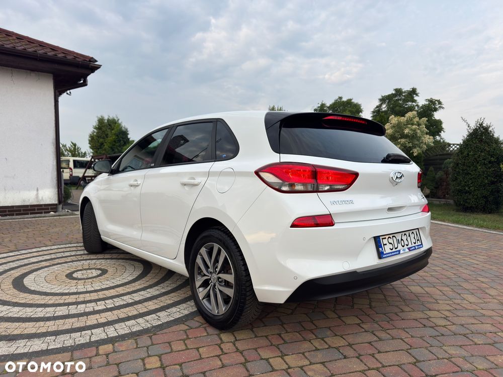 Hyundai i30 1.4 Passion Plus - 6