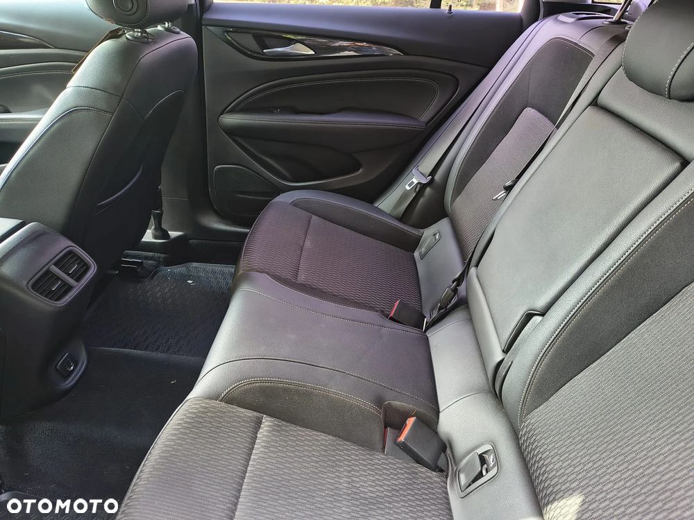 Opel Insignia - 8