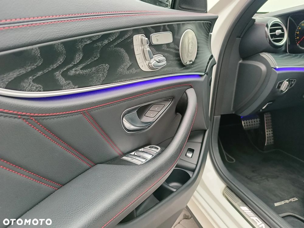 Mercedes-Benz Klasa E AMG 53 4-Matic+ - 20