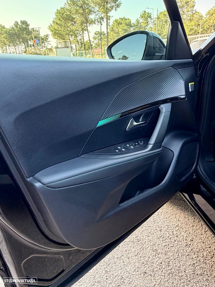 Peugeot 2008 BlueHDi 110 Allure Pack - 12