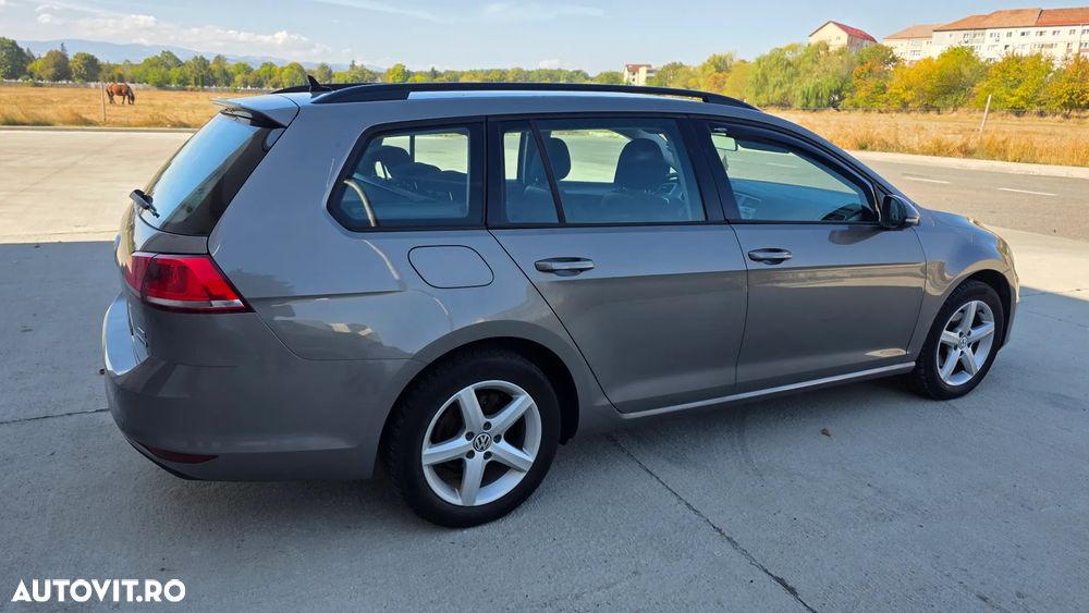 Volkswagen Golf - 9