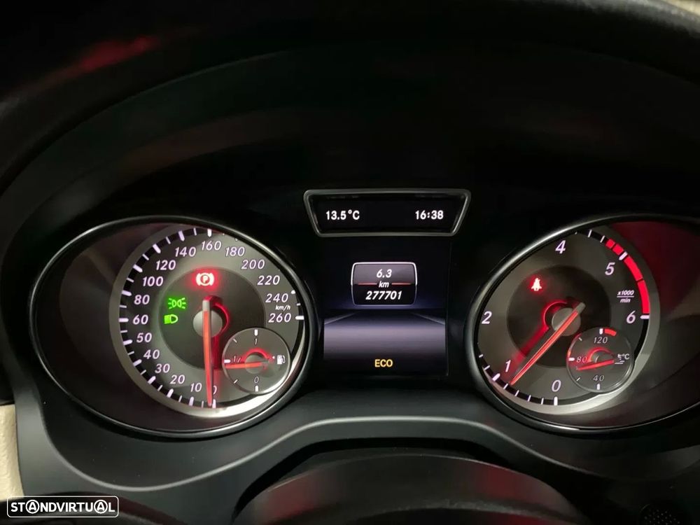 Mercedes-Benz GLA 180 (CDI) d Urban - 11