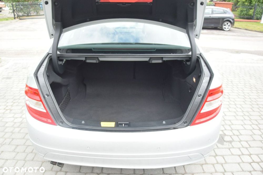 Mercedes-Benz Klasa C 180 Kompressor Automatik Classic - 21