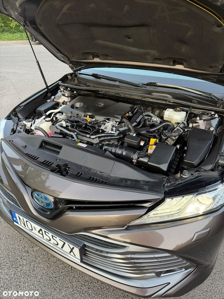 Toyota Camry 2.5 Hybrid Executive CVT - 10
