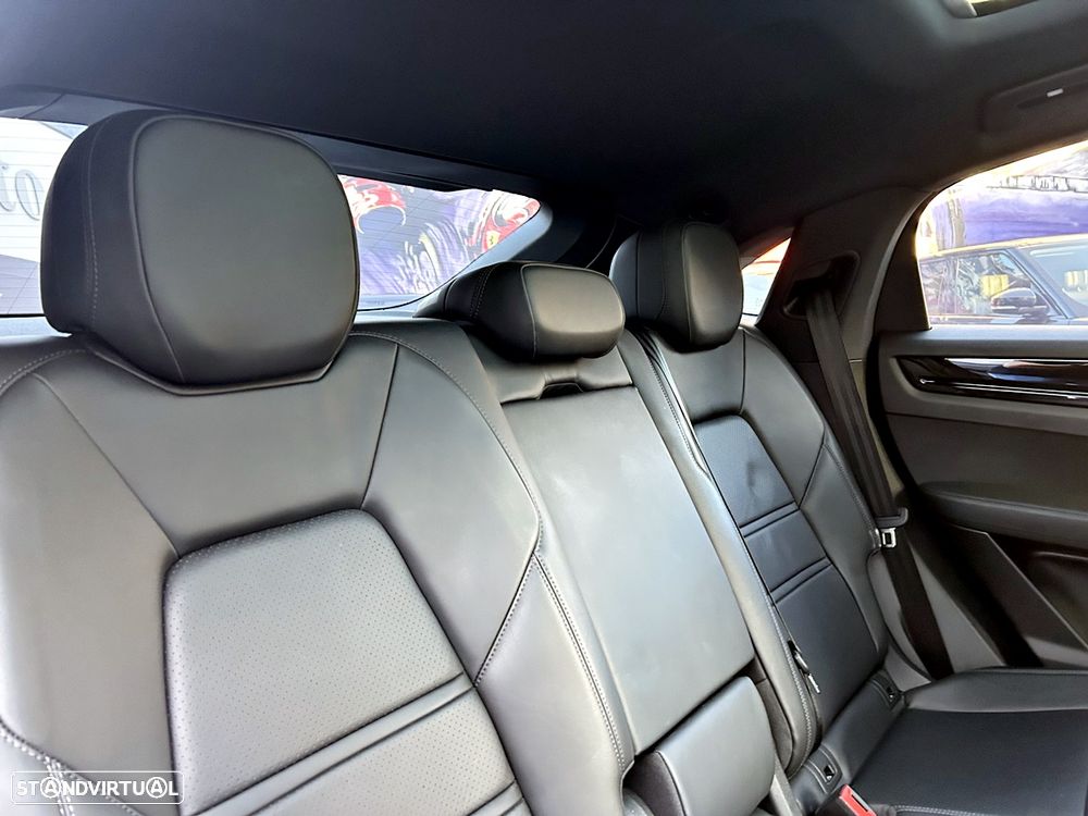 Porsche Cayenne Coupé E-Hybrid - 36