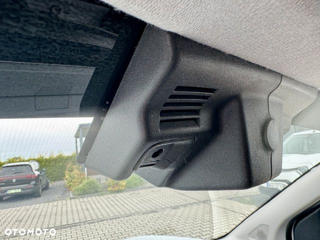 Ford Transit Courier - 18