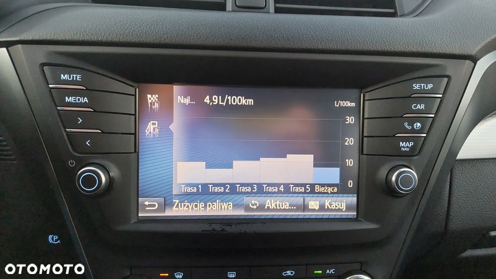 Toyota Avensis 1.8 Premium EU5 MS - 27