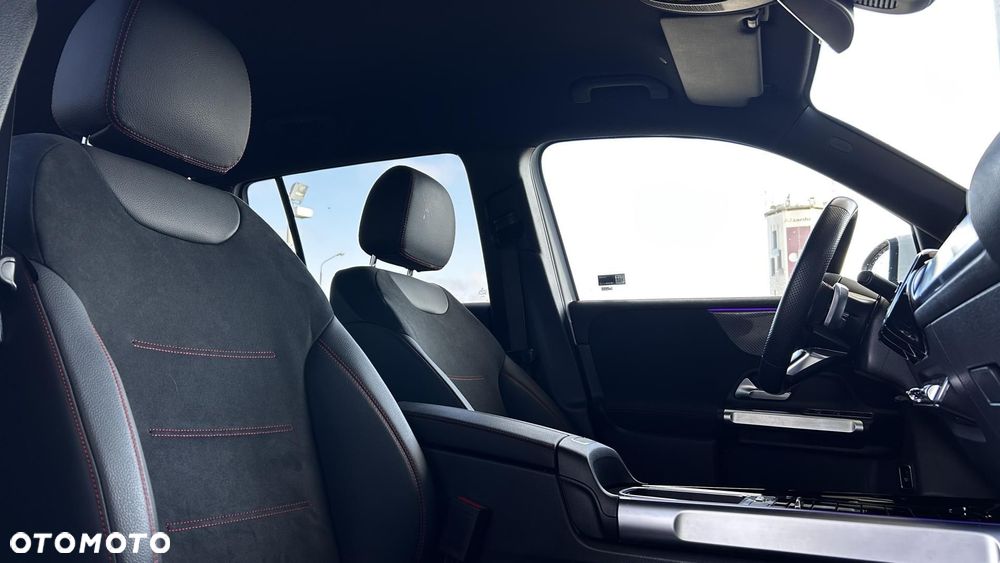 Mercedes-Benz GLB 200 AMG Line 7G-DCT - 23
