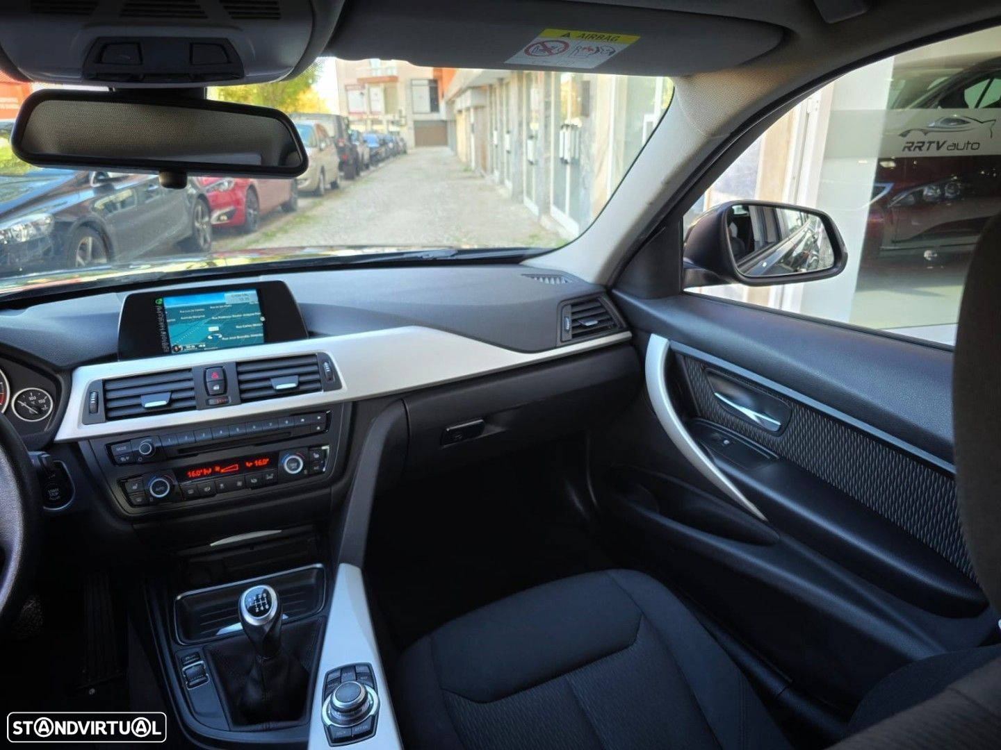 BMW 318 d Touring - 23
