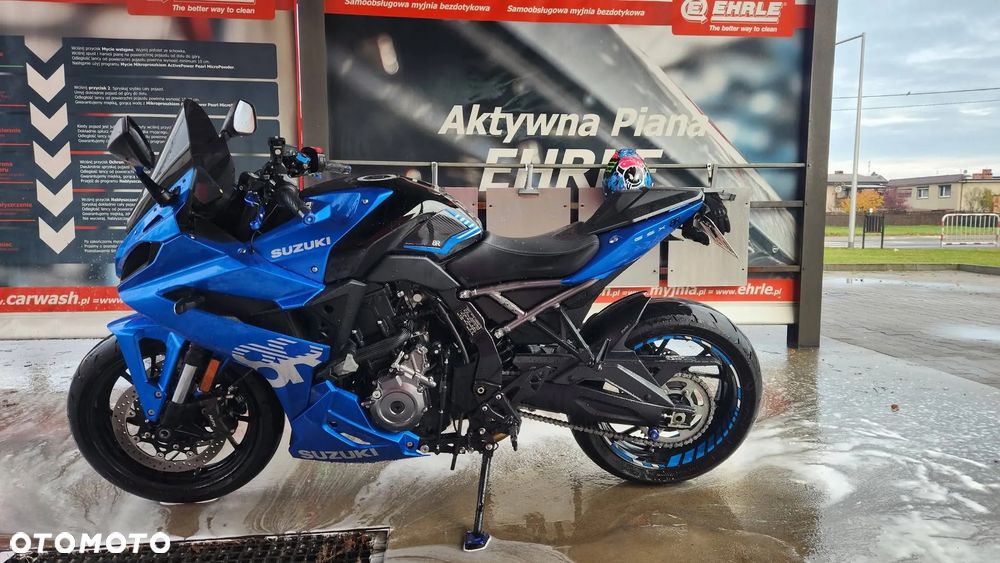 Suzuki GSX - 1