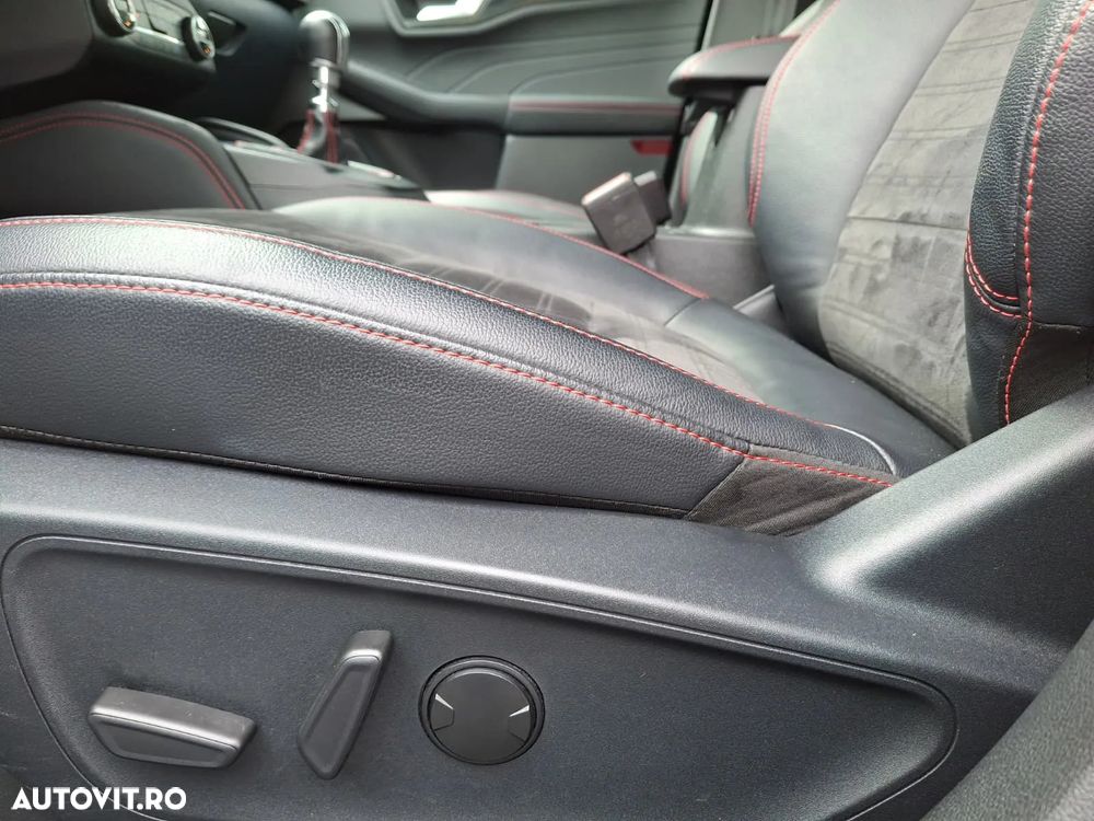 Ford Kuga 1.5 EcoBoost FWD ST Line - 30
