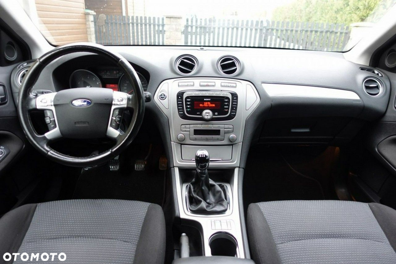 Ford Mondeo - 12