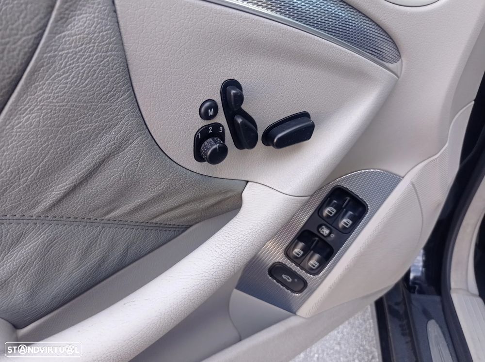 Mercedes-Benz CLK 270 - 16