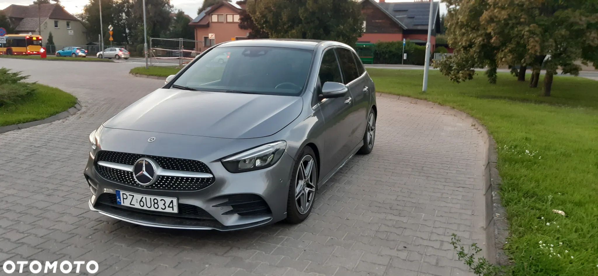 Mercedes-Benz Klasa B 180 7G-DCT AMG Line - 1