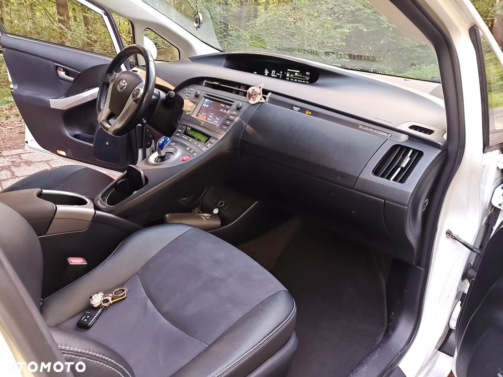 Toyota Prius 1.8 HSD Sol - 10